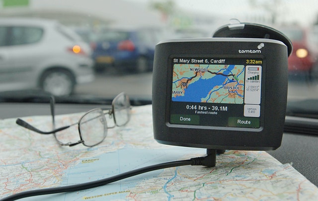 update tomtom xxl maps for free
